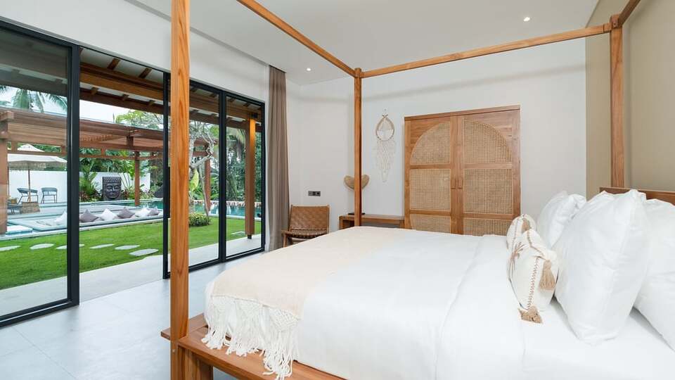5 Star Villa Suka Sawah – Ricefield Serenity