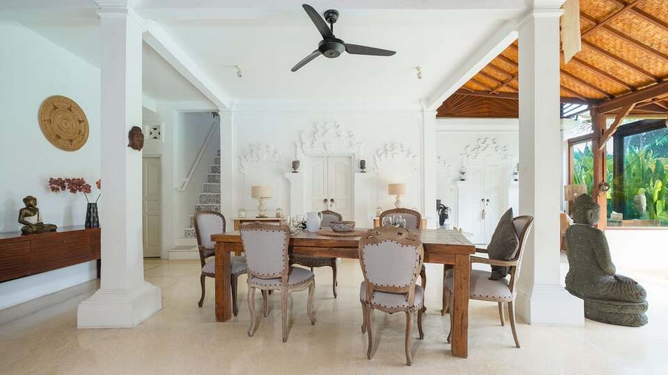 5 Star Villa Mogi – Serene Garden Escape