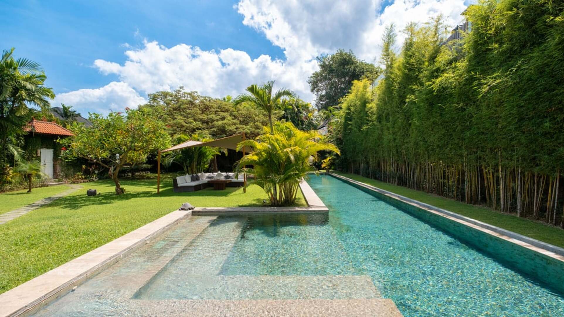 5 Star Villa Mogi – Serene Garden Escape
