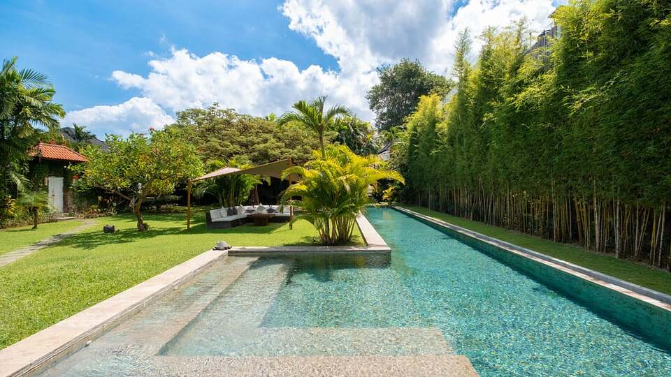 5 Star Villa Mogi – Serene Garden Escape