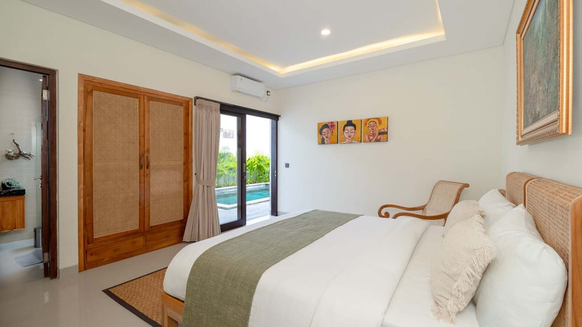 5 Star Villa Lange 3 - Modern Balinese Elegance