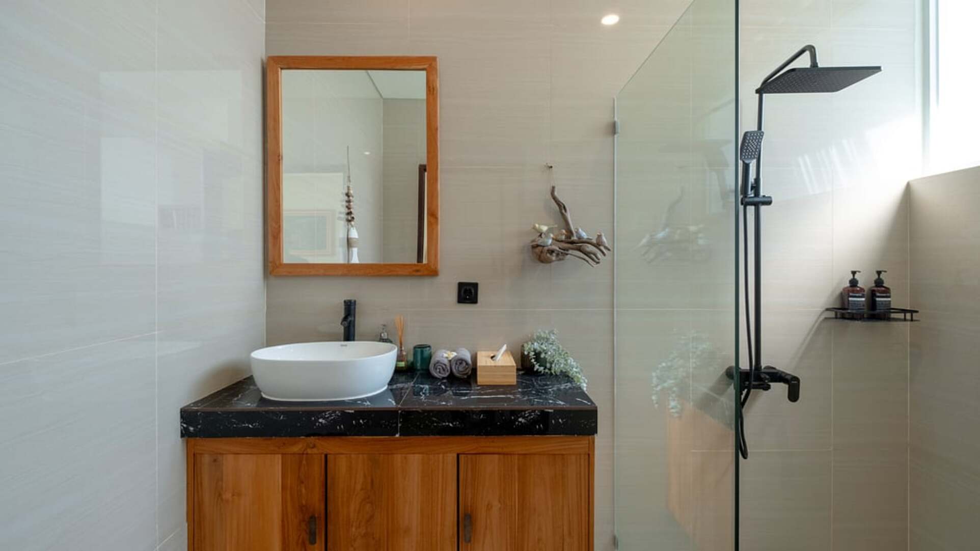5 Star Villa Lange 3 - Modern Balinese Elegance
