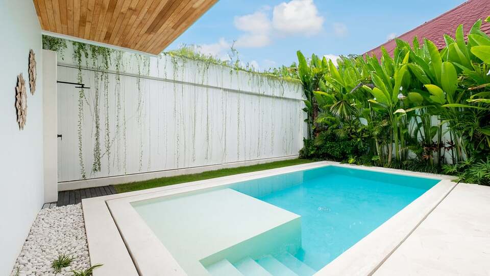 5 Star Villa Loona Palm Villa 1 - Tropical Serenity, Canggu, Indonesia