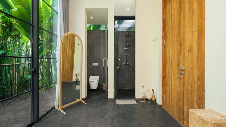 5 Star M Villa 318 Canggu - Tropical Elegance