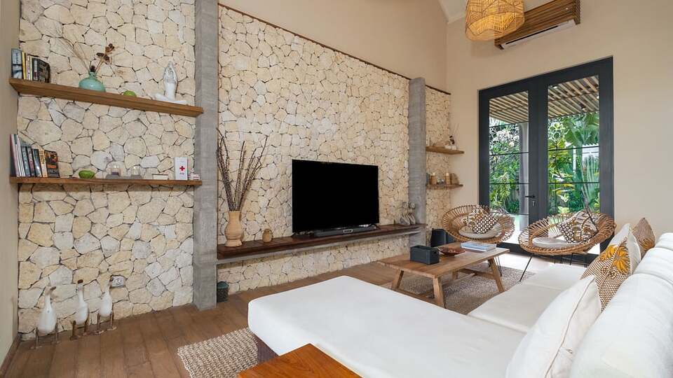 5 Star M Villa 318 Canggu - Tropical Elegance