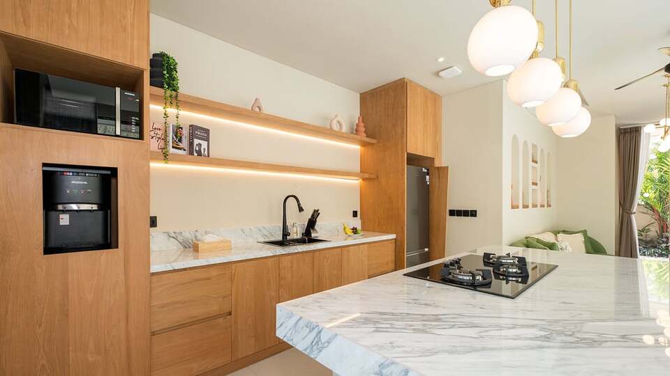 5 Star Loona Palm Seseh Estate - Modern Coastal Serenity