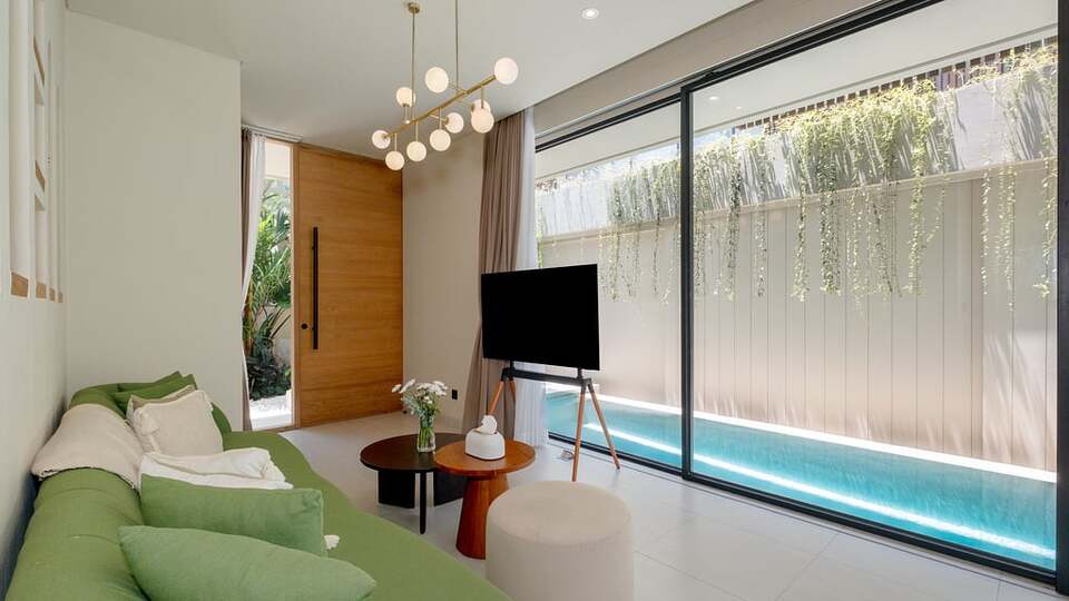 5 Star Loona Palm Seseh Estate - Modern Coastal Serenity