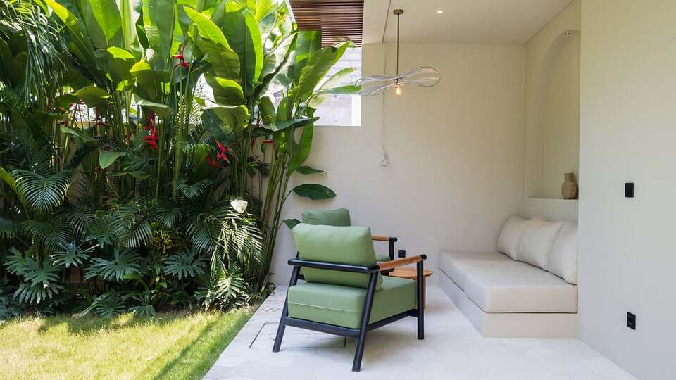 5 Star Loona Palm Seseh Estate - Modern Coastal Serenity