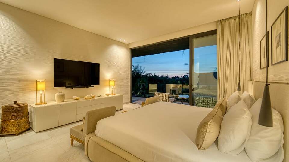 5 Star Villa Amara - Contemporary Tropical Luxury