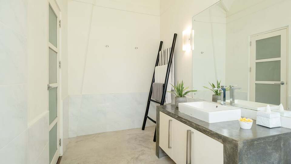5 Star Villa Merta Sari 8 - Seminyak Serenity