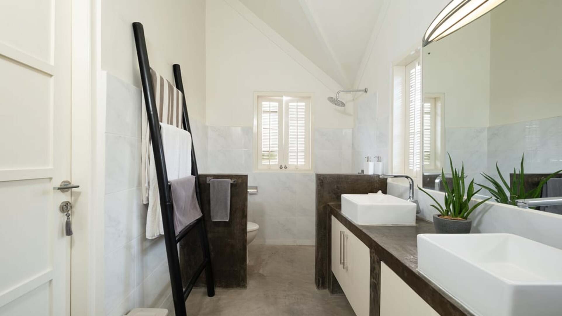 5 Star Villa Merta Sari 8 - Seminyak Serenity