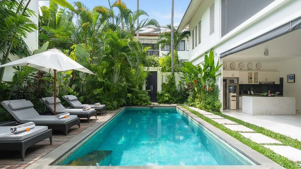 5 Star Villa Merta Sari 10 - Tropical Seminyak Retreat, Seminyak, Indonesia
