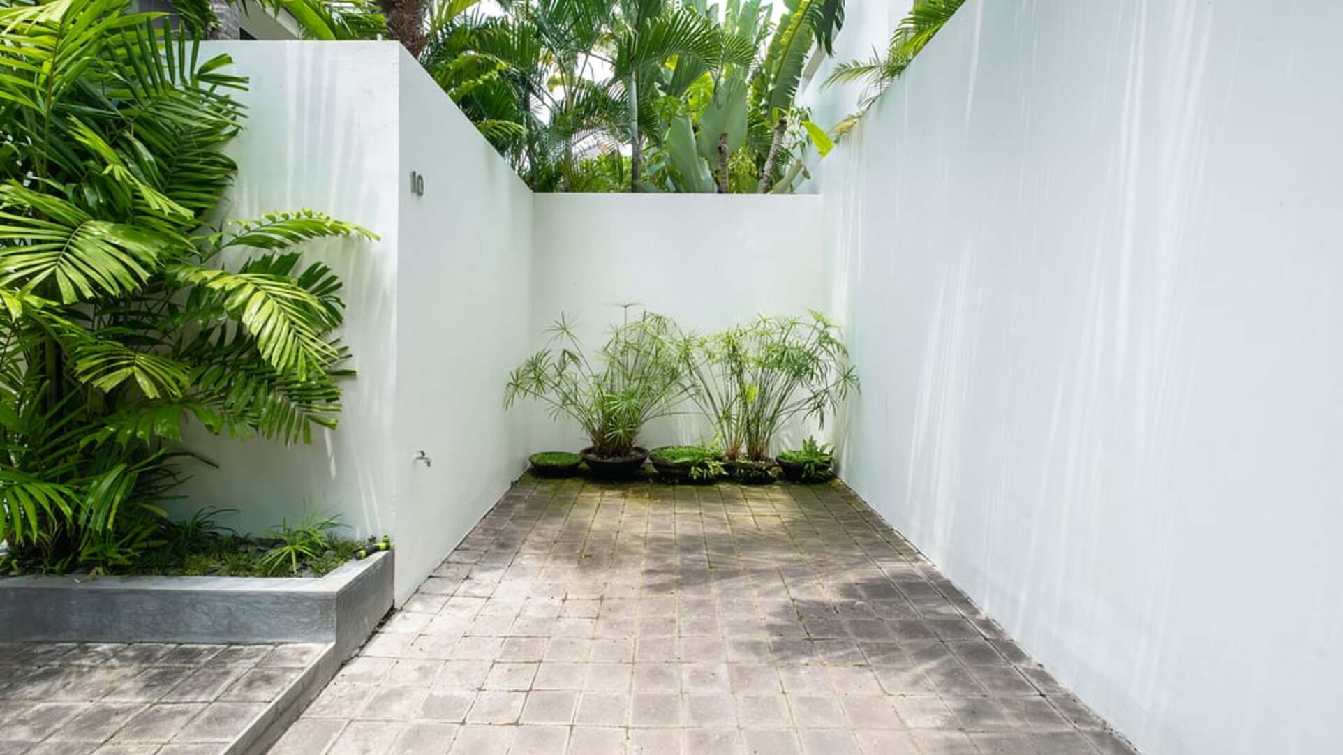 5 Star Villa Merta Sari 10 - Tropical Seminyak Retreat