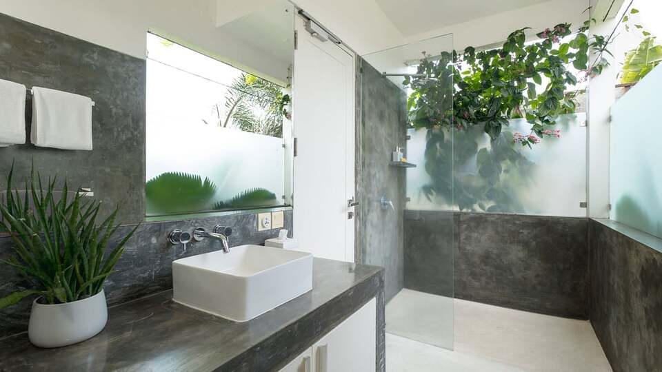 5 Star Villa Merta Sari 10 - Tropical Seminyak Retreat