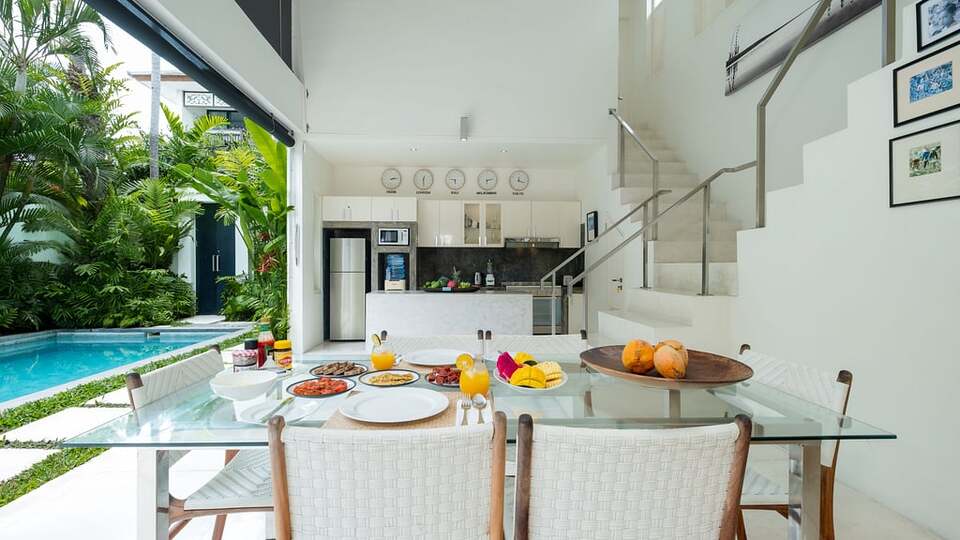 5 Star Villa Merta Sari 10 - Tropical Seminyak Retreat