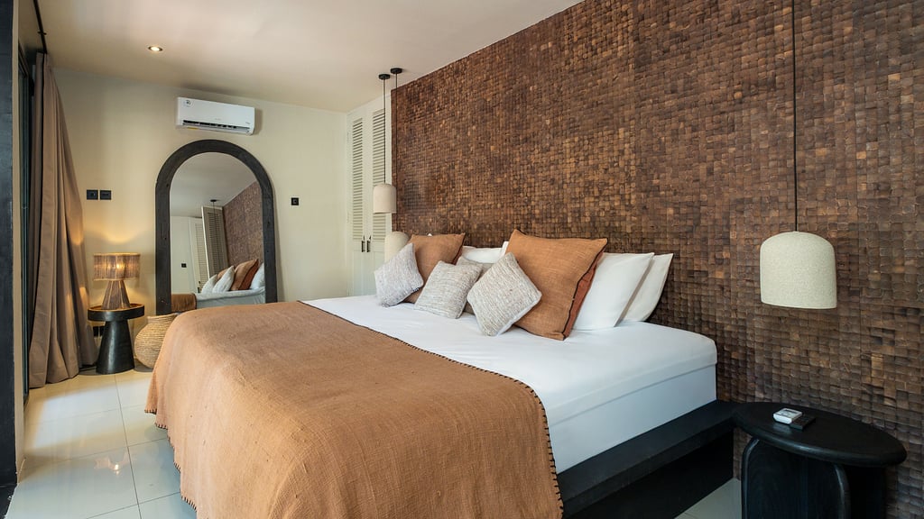 5 Star Villa Dreamora - Contemporary Kerobokan Escape