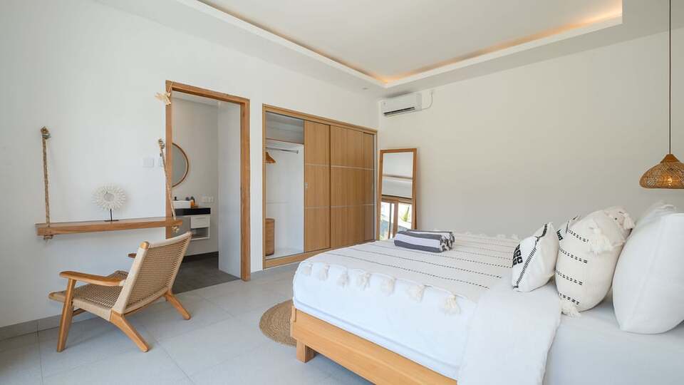 5 Star Villa Kuwait - Contemporary Tropical Escape