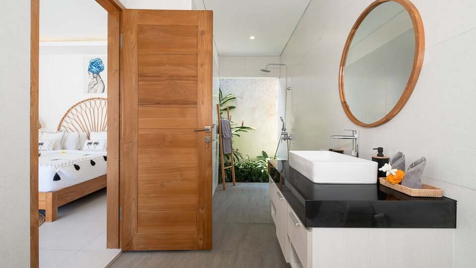 5 Star Villa Kuwait - Contemporary Tropical Escape