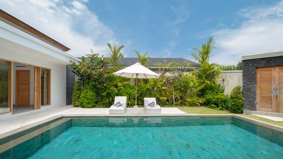 5 Star Villa Kuwait - Contemporary Tropical Escape