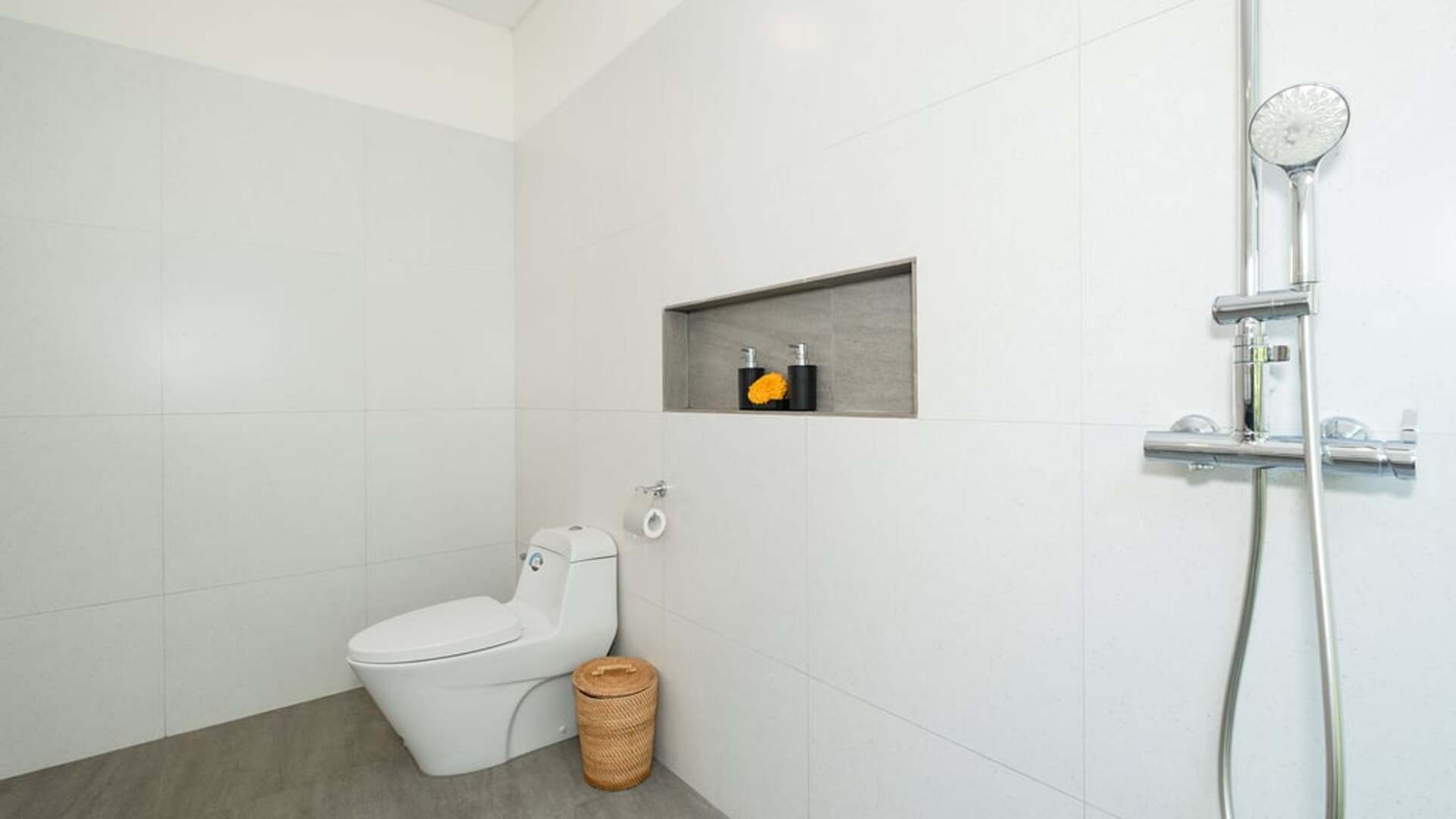 5 Star Villa Kuwait - Contemporary Tropical Escape
