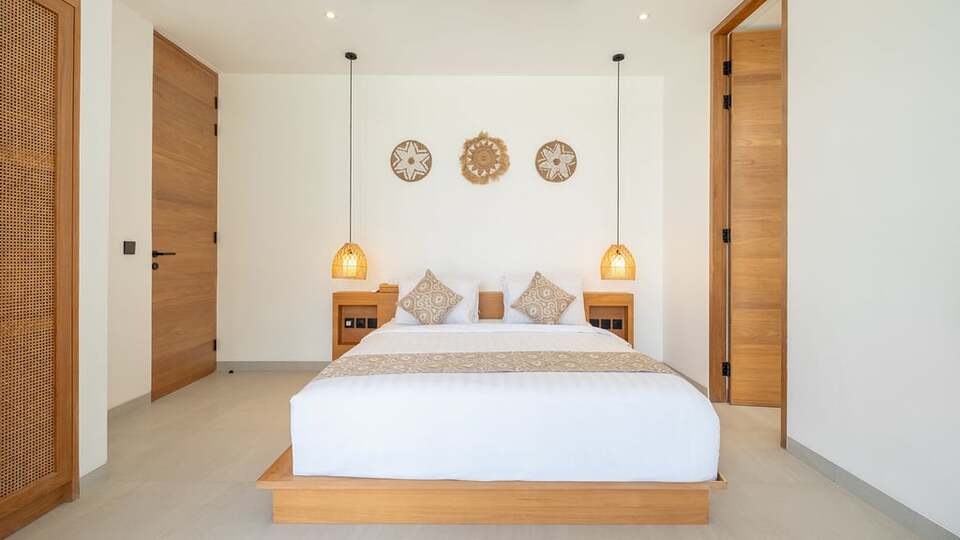 5 Star Loona Palm Canggu Estate - Contemporary Tropical Escape