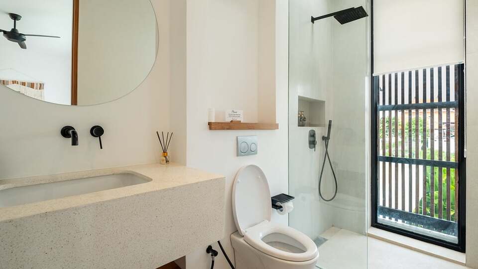 5 Star Loona Palm Canggu Estate - Contemporary Tropical Escape