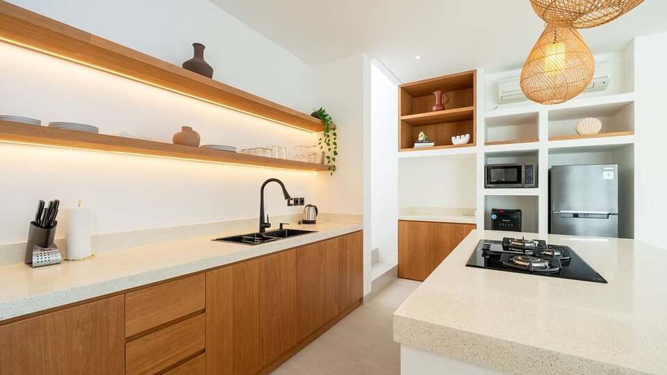 5 Star Loona Palm Canggu Estate - Contemporary Tropical Escape