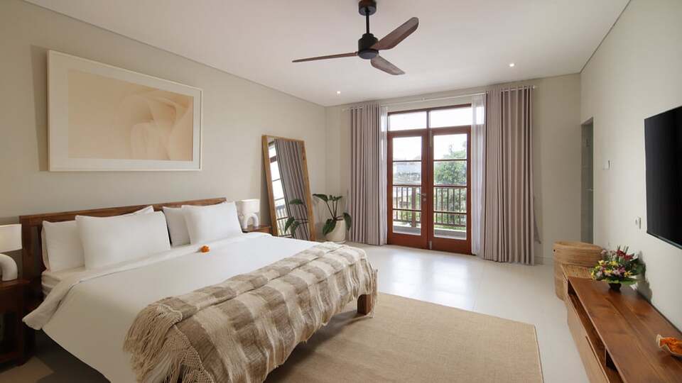 5 Star Villa Reviva - Contemporary Seminyak Escape