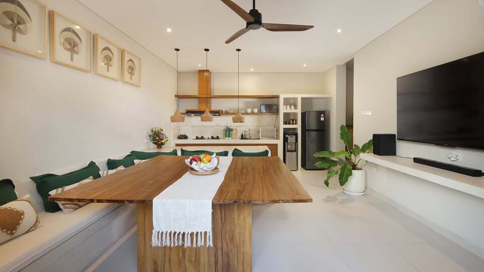5 Star Villa Reviva - Contemporary Seminyak Escape