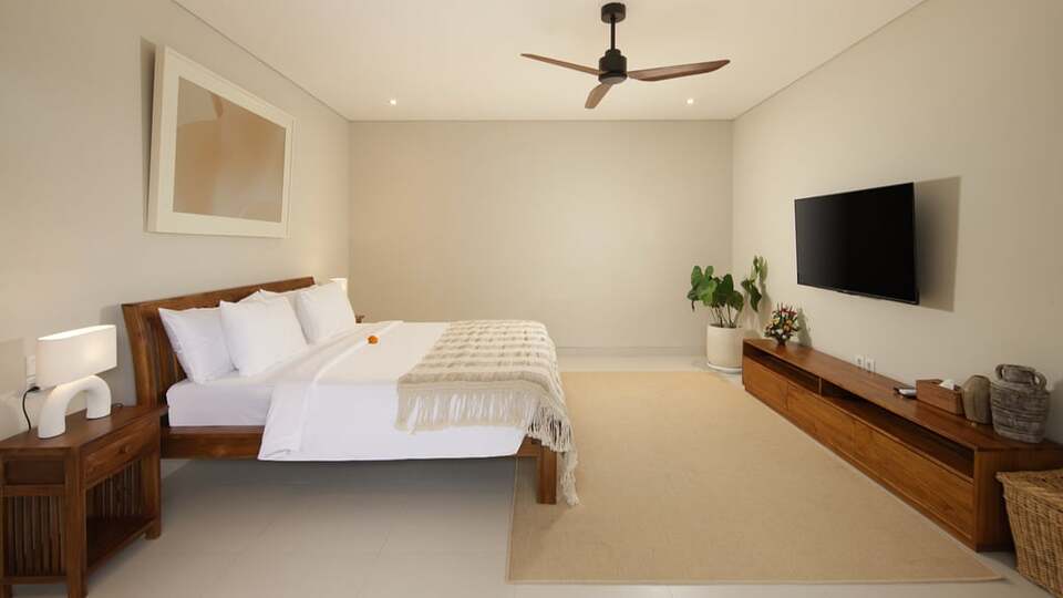 5 Star Villa Reviva - Contemporary Seminyak Escape