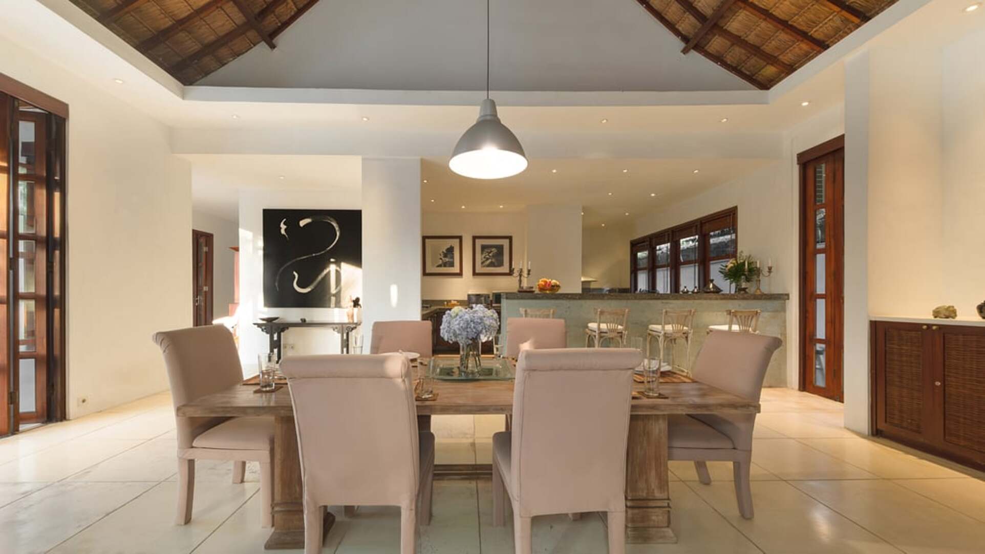 5 Star Villa V Seminyak - Balinese Tropical Charm
