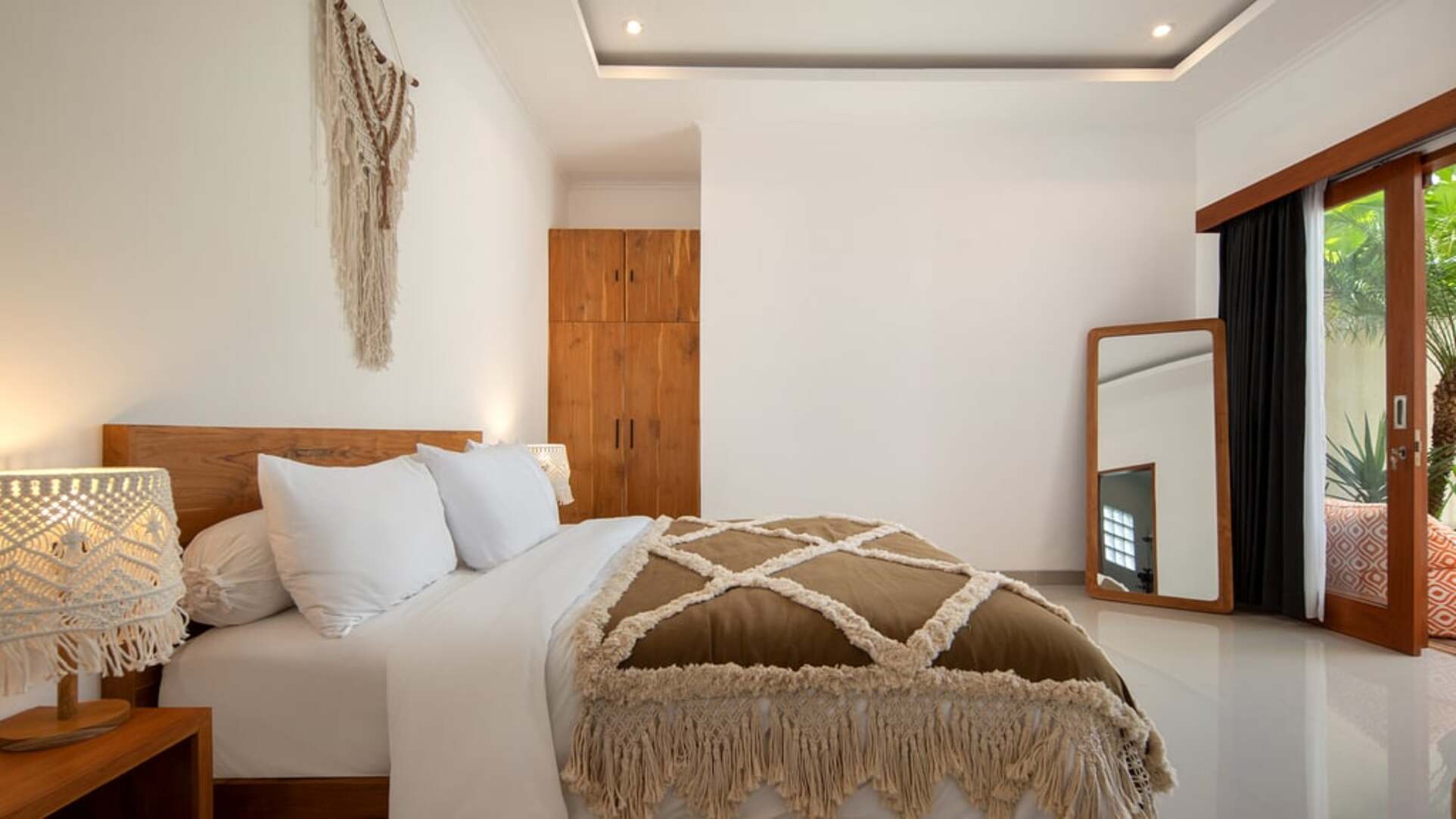 5 Star Villa Cinta Rose – Tropical Elegance