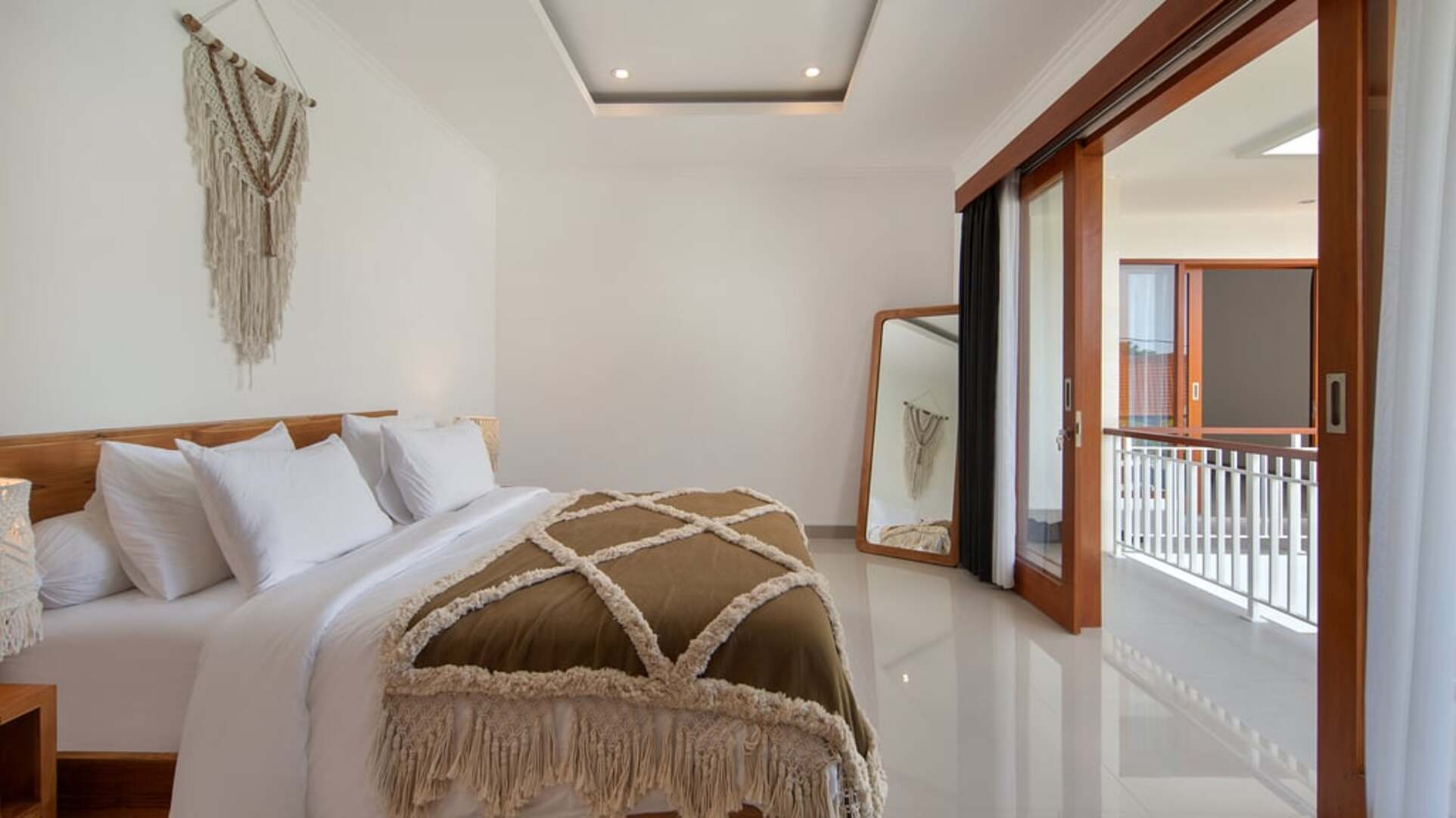 5 Star Villa Cinta Rose – Tropical Elegance
