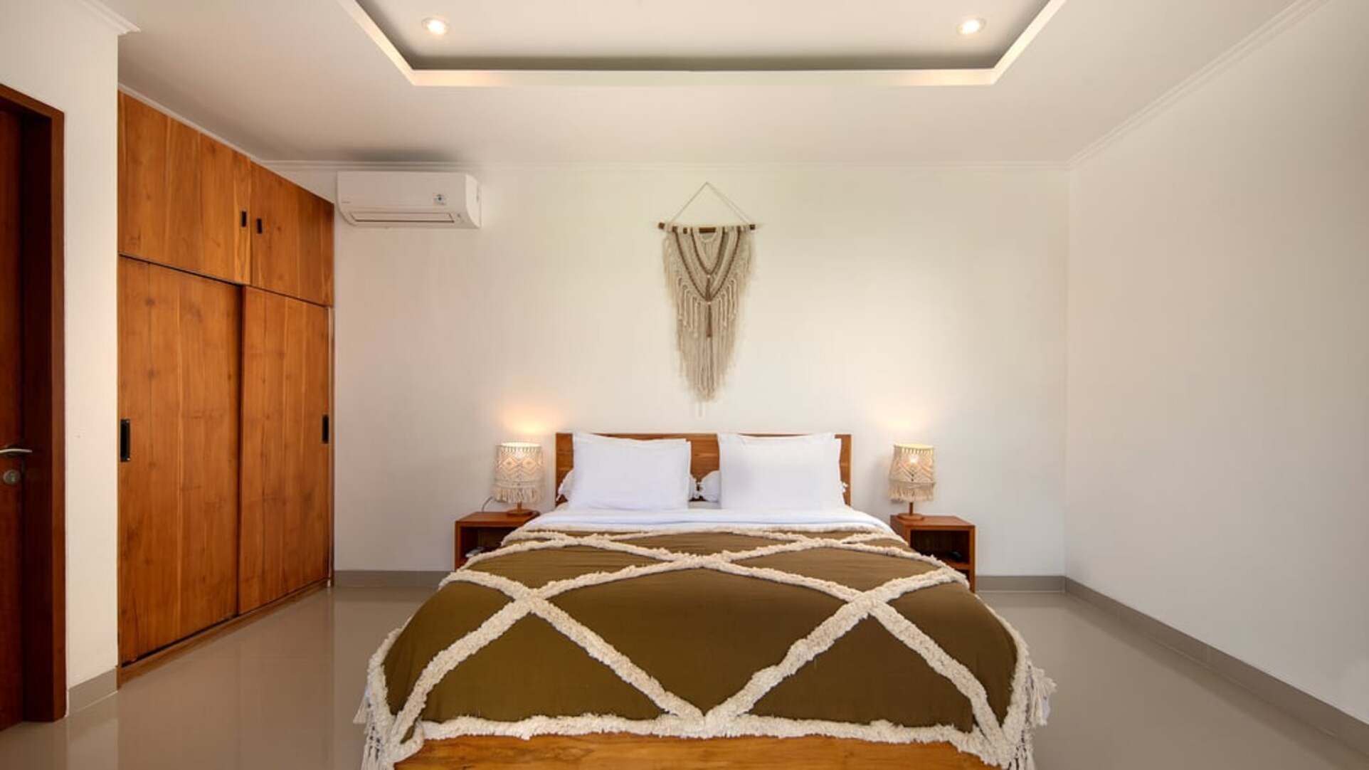 5 Star Villa Cinta Rose – Tropical Elegance