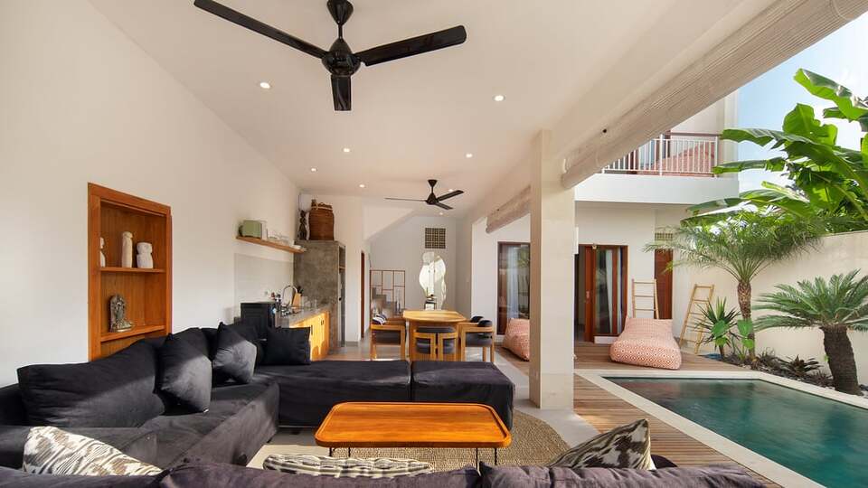 5 Star Villa Cinta Rose – Tropical Elegance