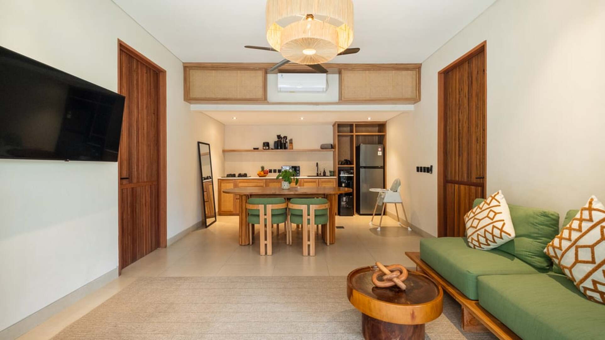 5 Star Lexington Palace Villa – Private Tropical Estate
