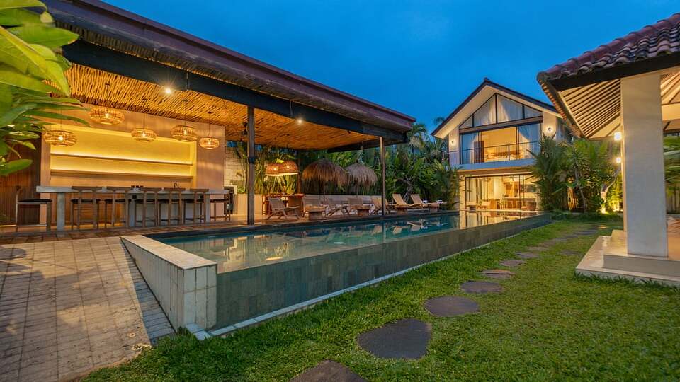 5 Star Lexington Palace Villa – Private Tropical Estate