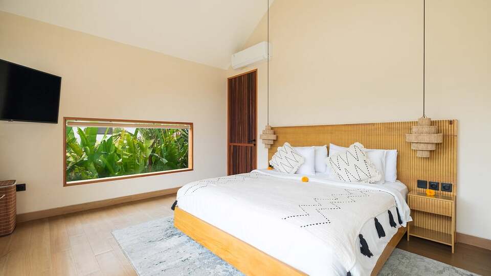 5 Star Lexington Palace Villa – Private Tropical Estate
