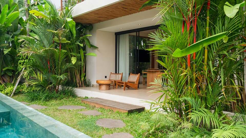 5 Star Lexington Palace Villa – Private Tropical Estate