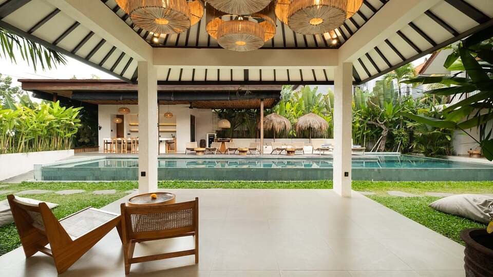5 Star Lexington Palace Villa – Private Tropical Estate