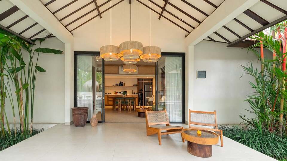 5 Star Lexington Palace Villa – Private Tropical Estate