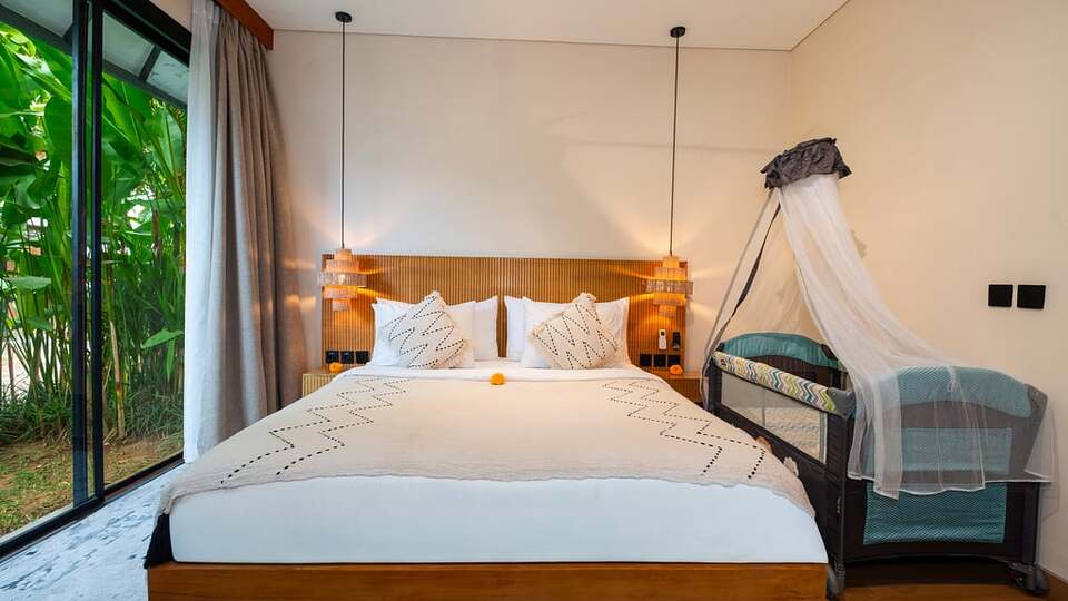 5 Star Lexington Palace Villa – Private Tropical Estate