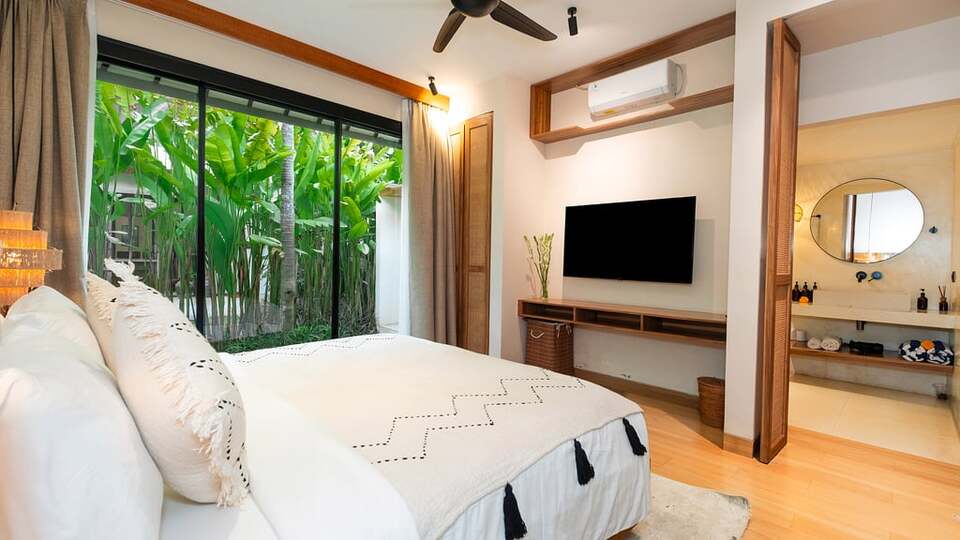 5 Star Lexington Palace Villa – Private Tropical Estate