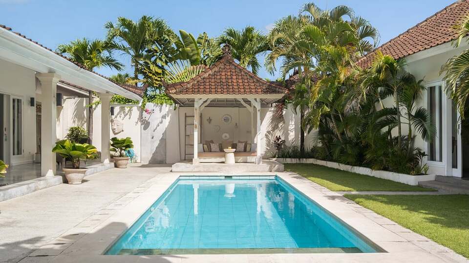 5 Star Villa Mas 3 Seminyak – Chic Tropical Escape