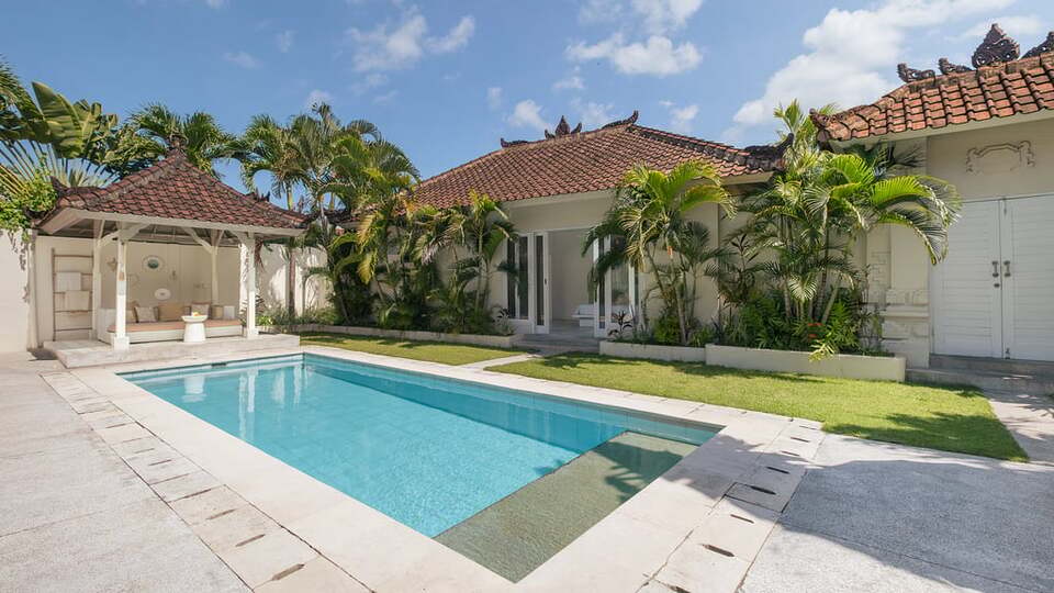 5 Star Villa Mas 3 Seminyak – Chic Tropical Escape