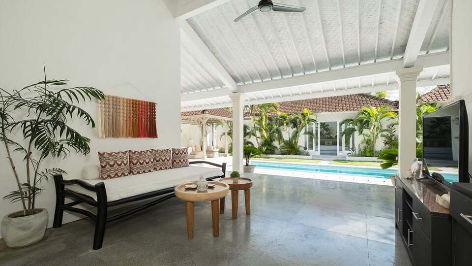 5 Star Villa Mas 3 Seminyak – Chic Tropical Escape