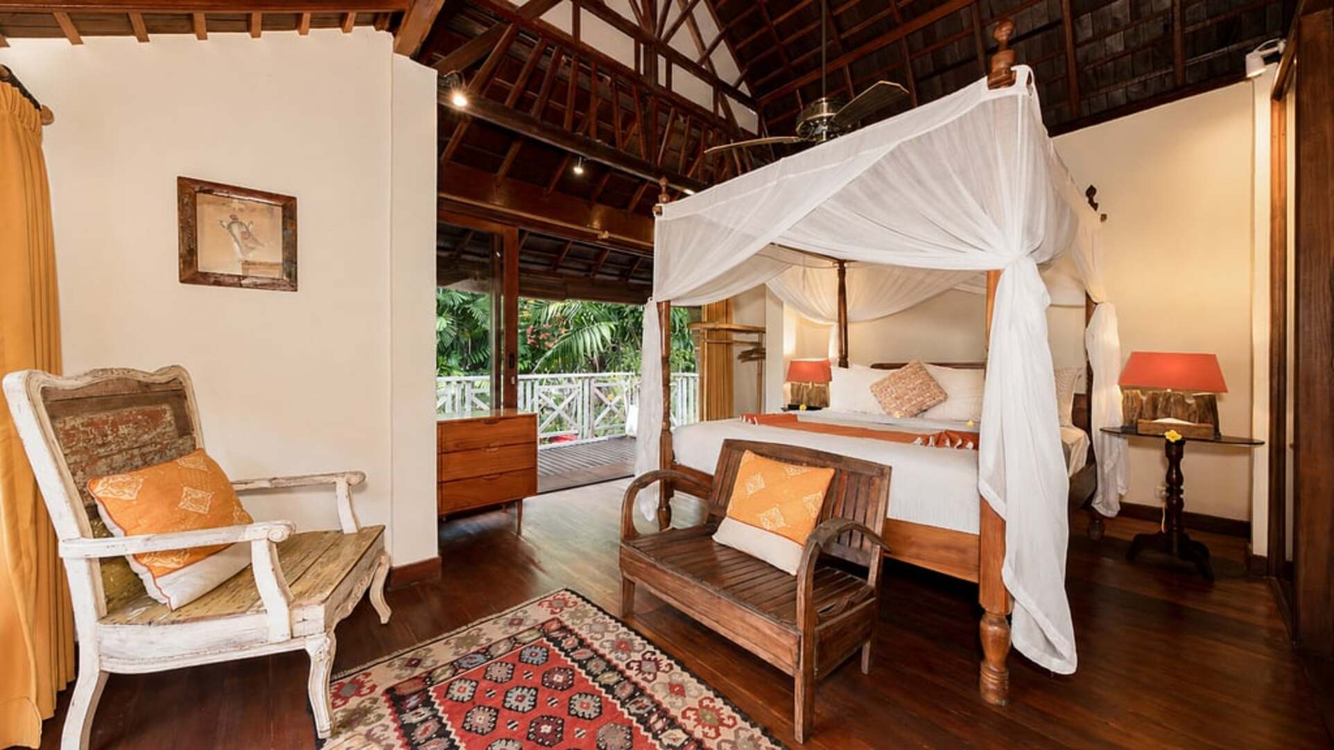5 Star Villa Hangat – Tropical Balinese Sanctuary