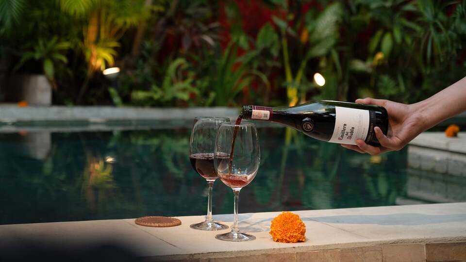 5 Star Villa Hangat – Tropical Balinese Sanctuary