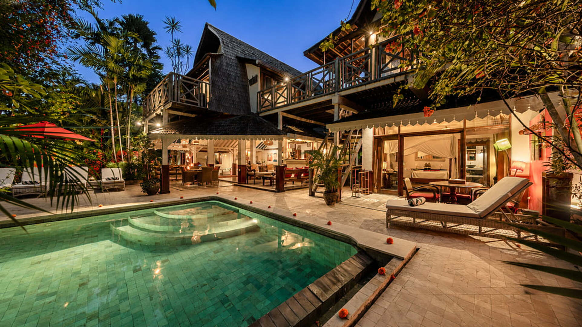 5 Star Villa Hangat – Tropical Balinese Sanctuary