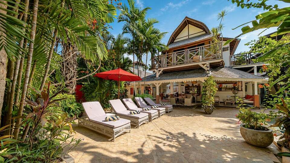 5 Star Villa Hangat – Tropical Balinese Sanctuary